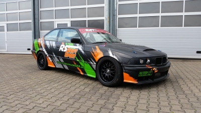 BMW 4.4 V8